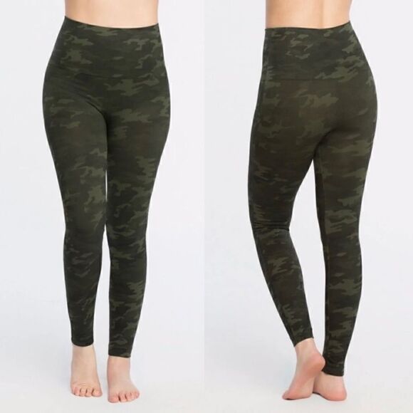 Spanx Look At Me Now Seamless Legging in Green Camo sz 1x - Picture 1 of 6